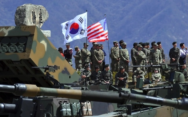 Hàn Quốc và Mỹ tập trận chung cơ động trên biển